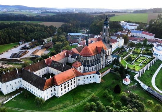 Kláštery Dolního Rakouska a historický Heldenberg - Rakousko