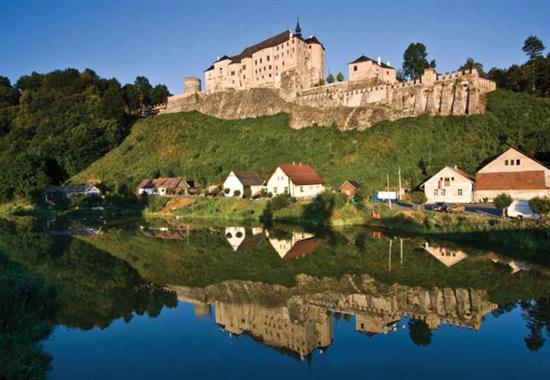 Posázaví - klášter, hrad i zámek - Česká republika